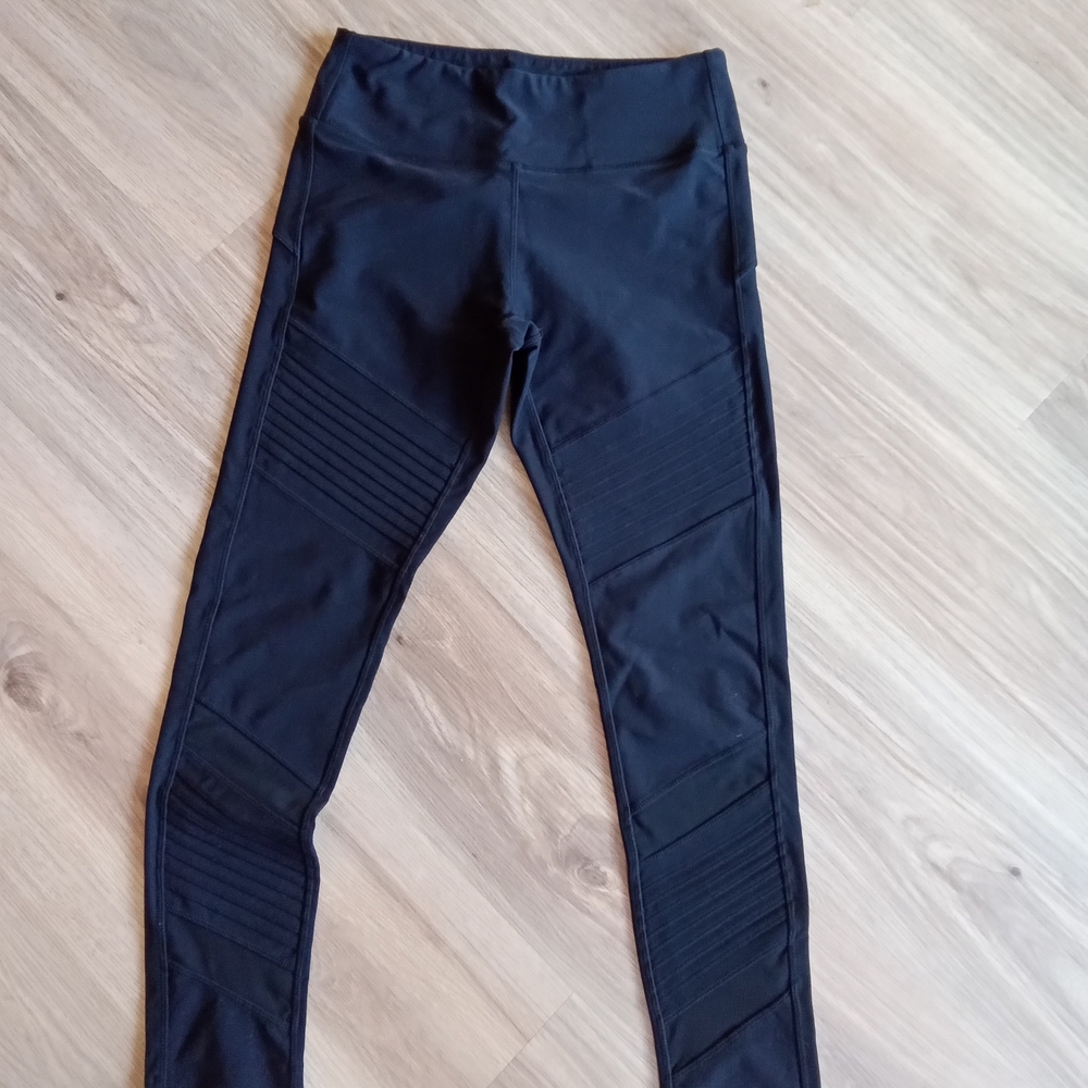 Mondetta Black Leggings